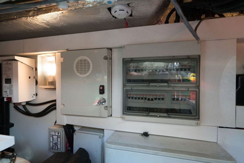 PREDATOR 2010 52' 0" SUNSEEKER