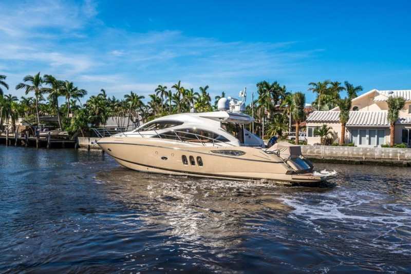 PREDATOR 2010 52' 0" SUNSEEKER