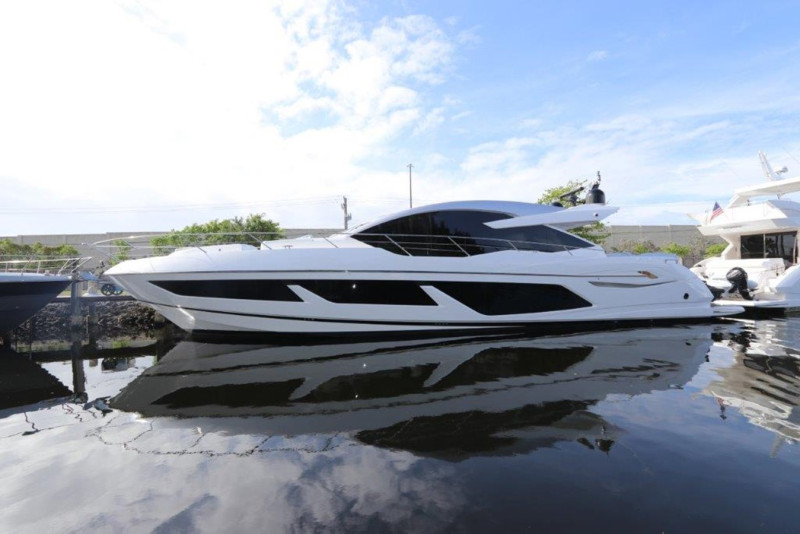 PREDATOR 2018 74' 0" SUNSEEKER