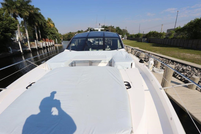 PREDATOR 2018 74' 0" SUNSEEKER