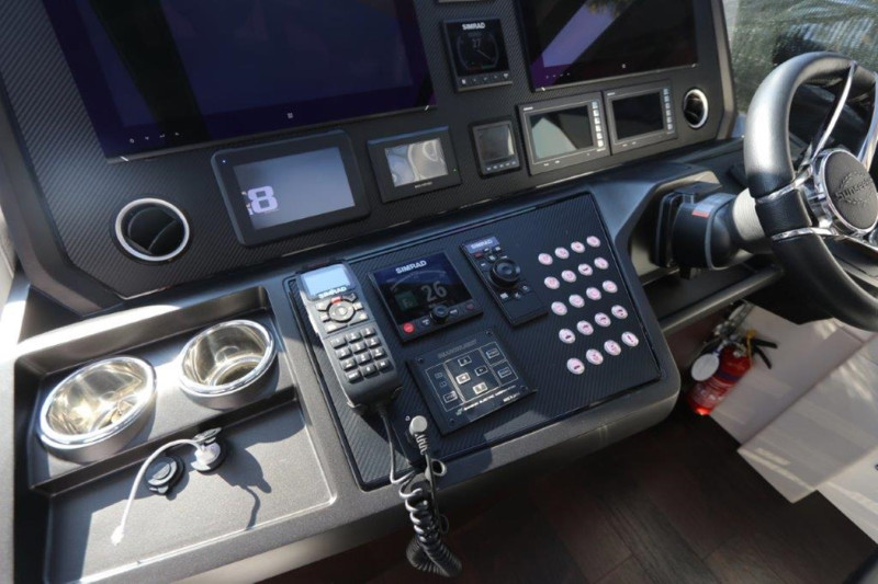 PREDATOR 2018 74' 0" SUNSEEKER