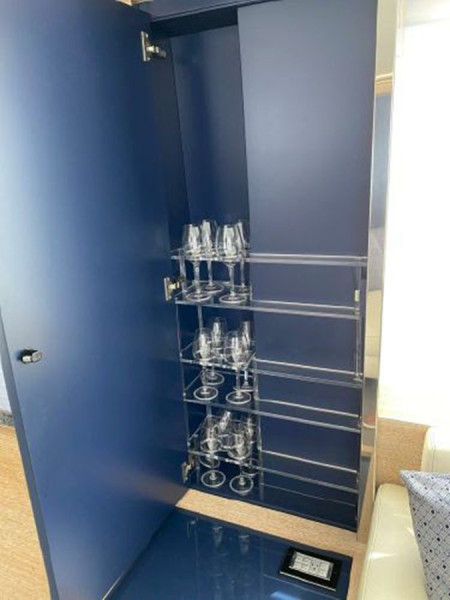 66 FLY 2019 66' 4" ASTONDOA