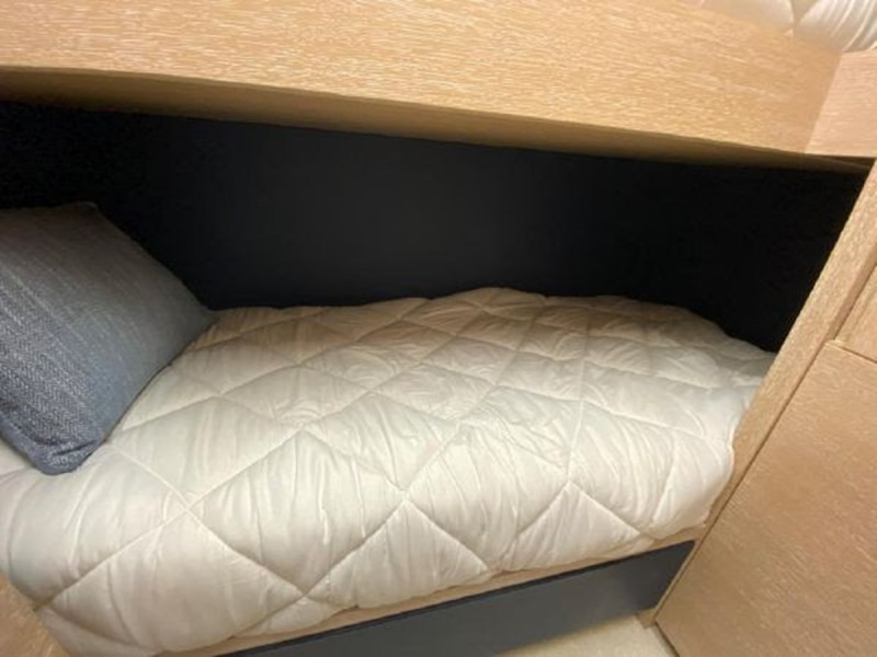 66 FLY 2019 66' 4" ASTONDOA