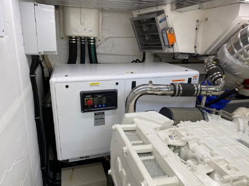 66 FLY 2019 66' 4" ASTONDOA