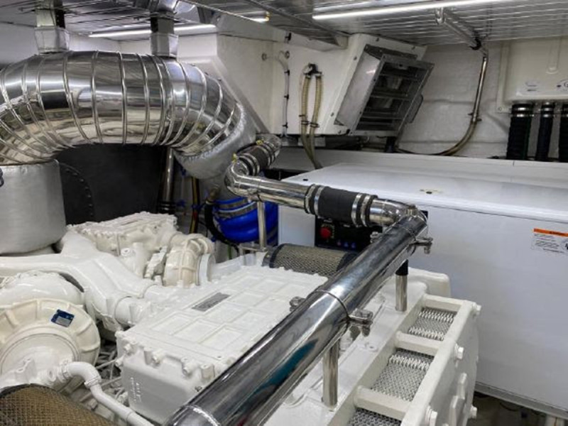 66 FLY 2019 66' 4" ASTONDOA