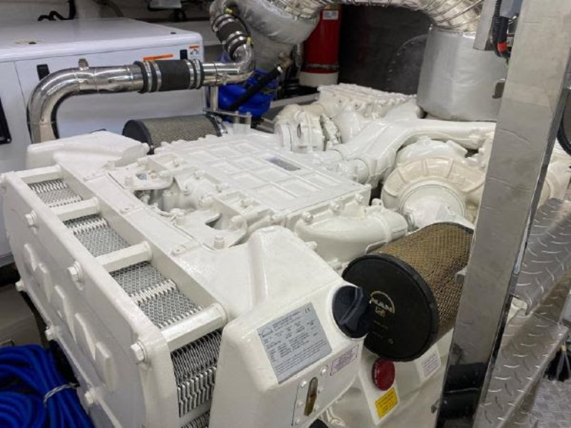 66 FLY 2019 66' 4" ASTONDOA