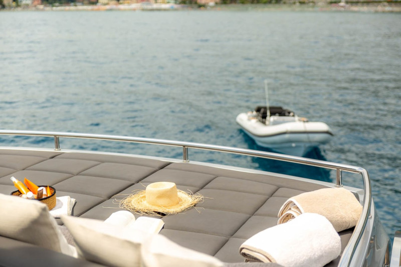 2015 108' 3" PERSHING