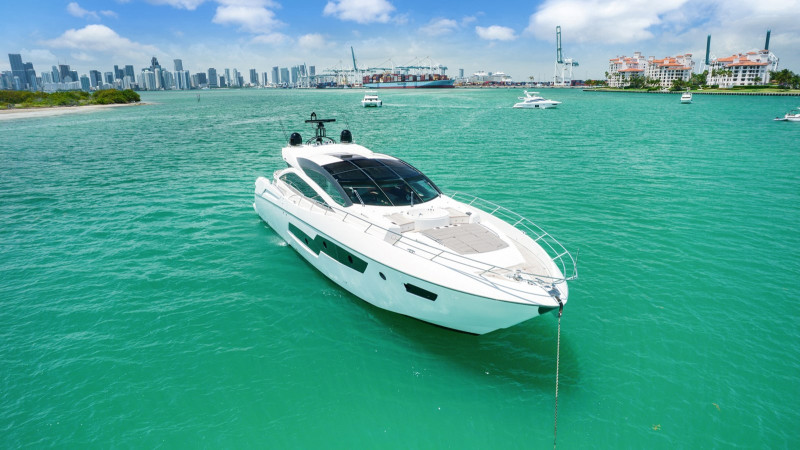 80 PREDATOR 2013 80' 0" SUNSEEKER