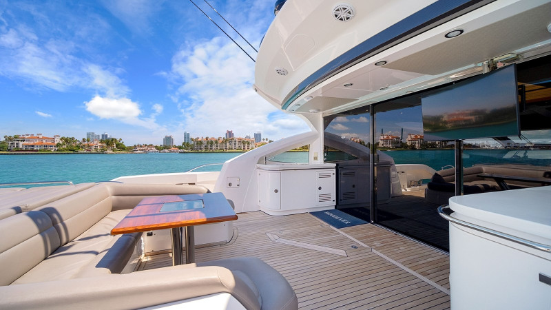 80 PREDATOR 2013 80' 0" SUNSEEKER
