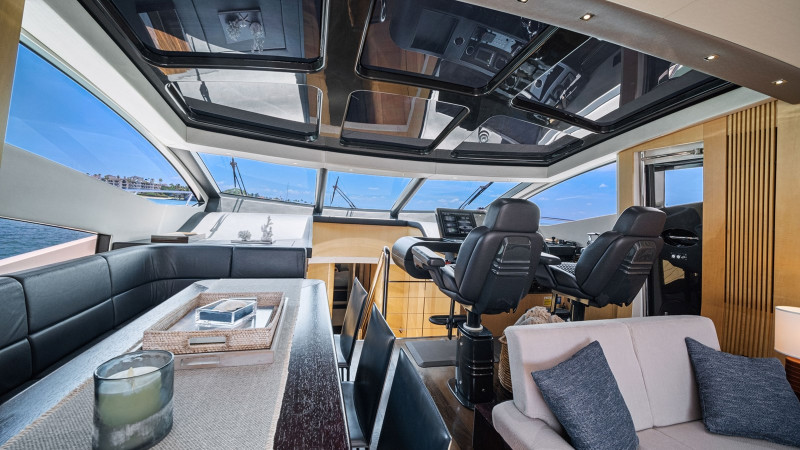 80 PREDATOR 2013 80' 0" SUNSEEKER