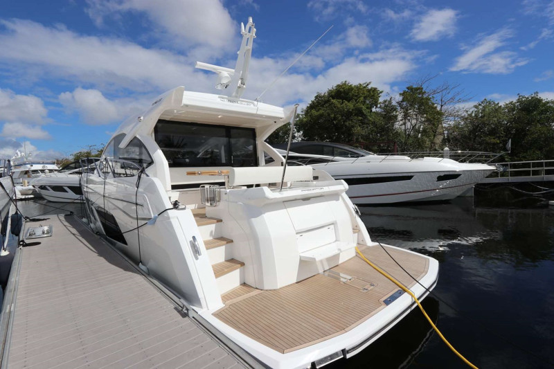 PREDATOR 50 2019 50' 0" SUNSEEKER