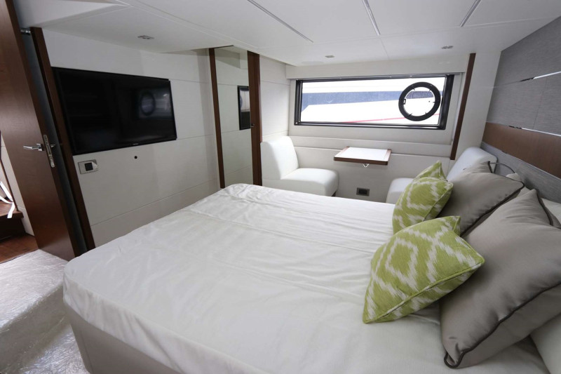 PREDATOR 50 2019 50' 0" SUNSEEKER