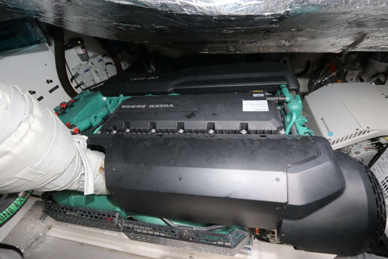 PREDATOR 50 2019 50' 0" SUNSEEKER