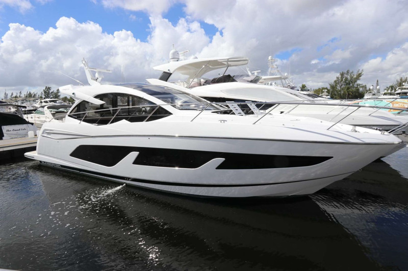 PREDATOR 50 2019 50' 0" SUNSEEKER