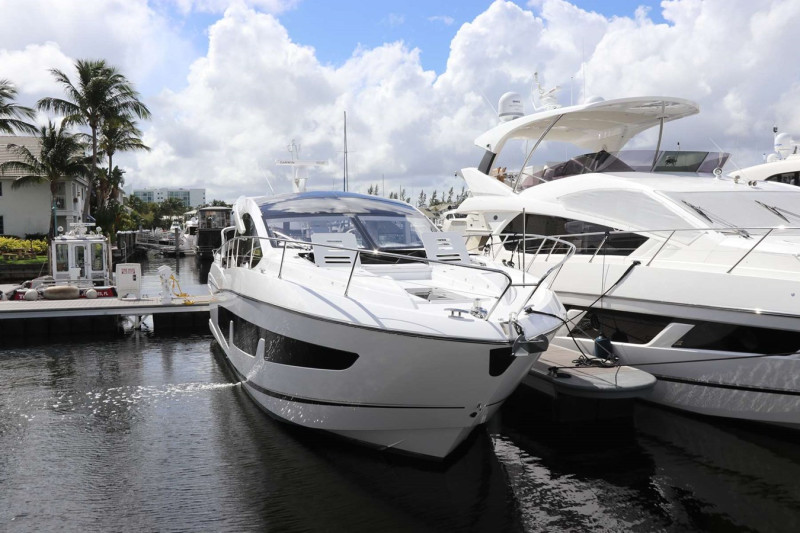 PREDATOR 50 2019 50' 0" SUNSEEKER