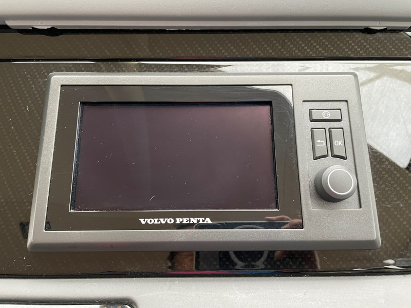 MANHATTAN 63 2012 69' 1" SUNSEEKER