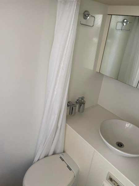 MANHATTAN 63 2012 69' 1" SUNSEEKER