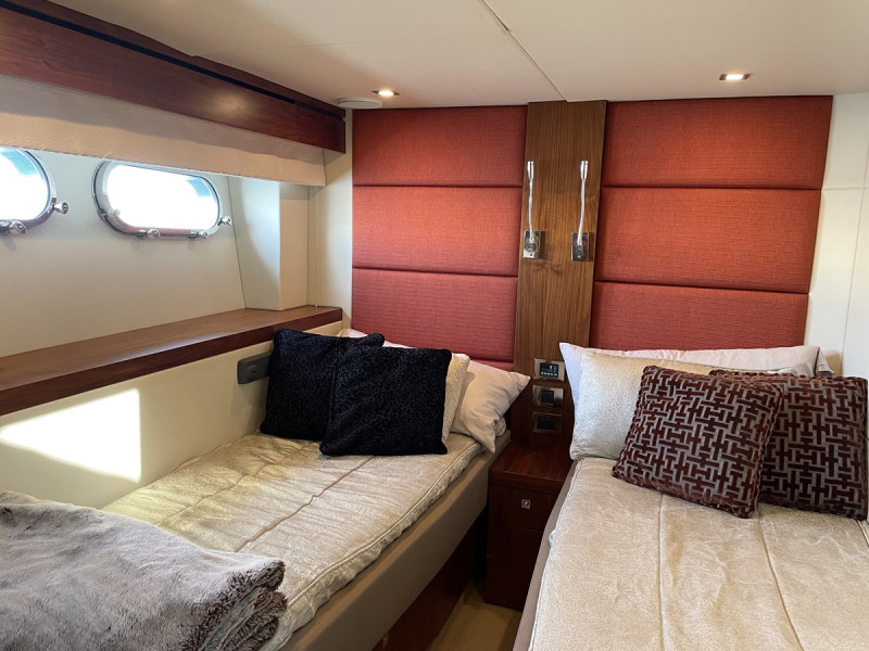 MANHATTAN 63 2015 69' 0" SUNSEEKER