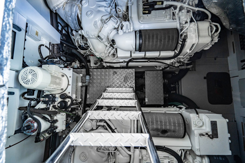 SPORTS CRUISER 2016 71' 2" SUNSEEKER