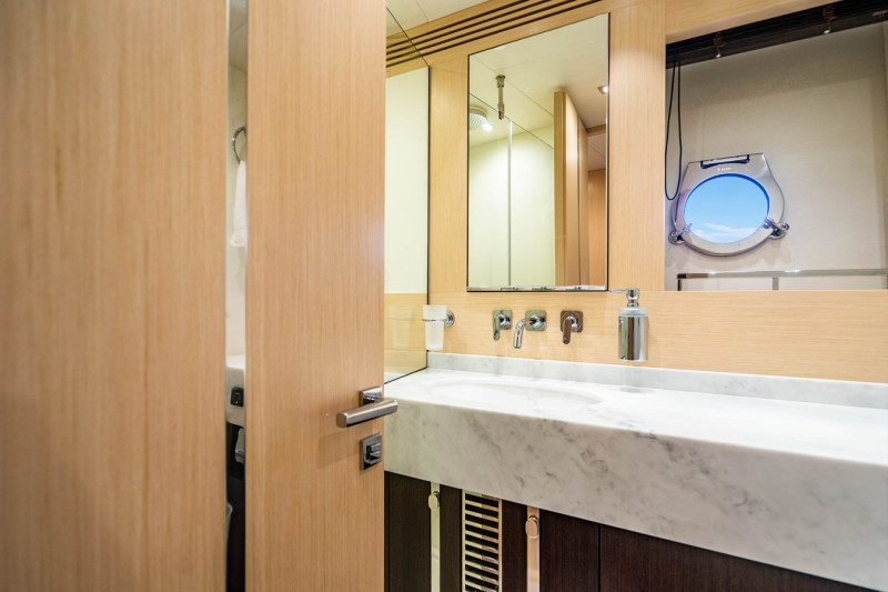 SPORTS CRUISER 2016 71' 2" SUNSEEKER