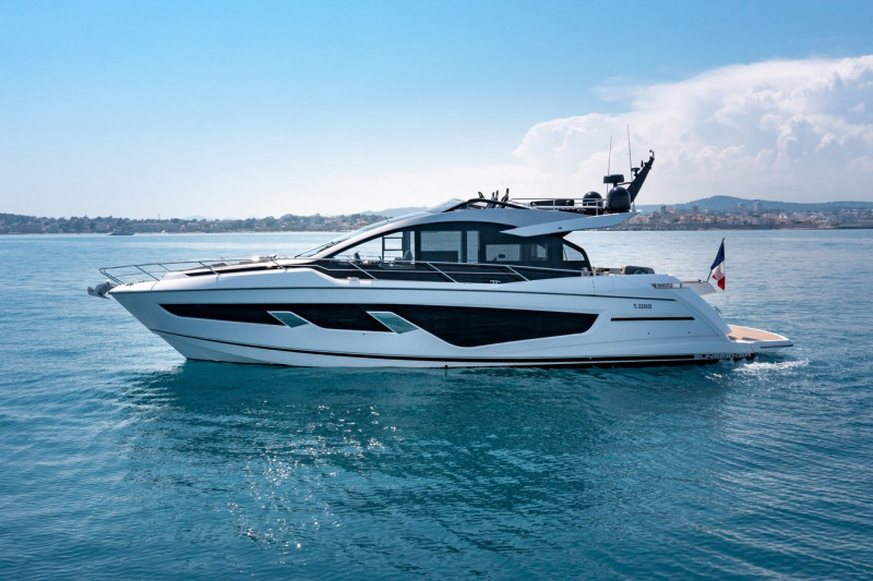 SUNSEEKER 65 SPORT YACHT 2021 67' 3" SUNSEEKER