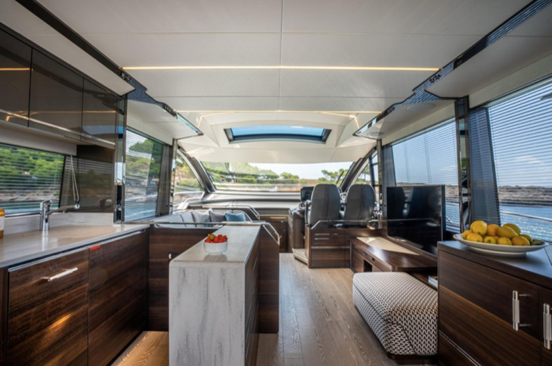 SUNSEEKER 65 SPORT YACHT 2021 67' 3" SUNSEEKER