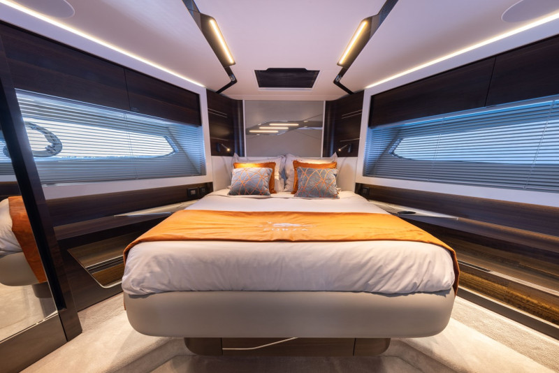 SUNSEEKER 65 SPORT YACHT 2021 67' 3" SUNSEEKER