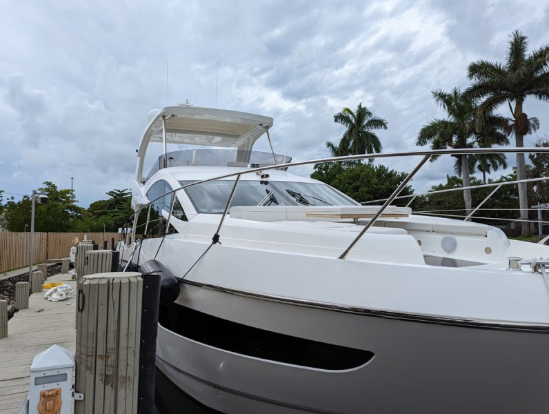 MANHATTAN 52  2018 52' 0" SUNSEEKER