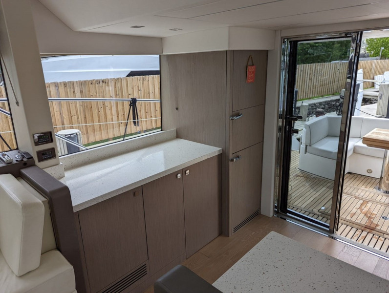 MANHATTAN 52  2018 52' 0" SUNSEEKER