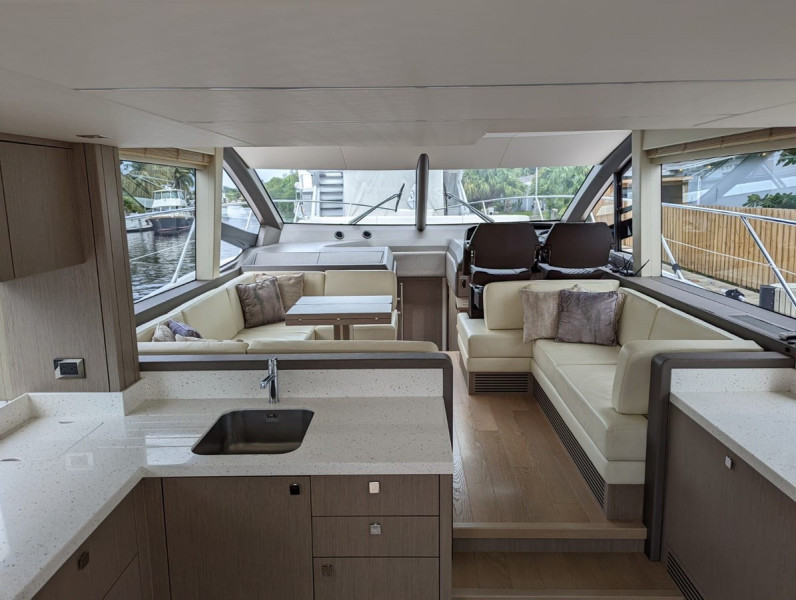 MANHATTAN 52  2018 52' 0" SUNSEEKER