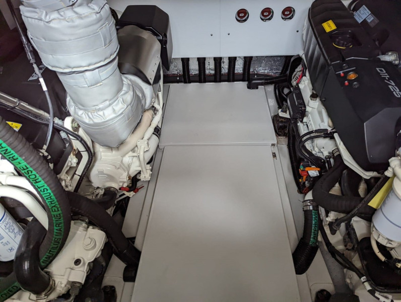 MANHATTAN 52  2018 52' 0" SUNSEEKER