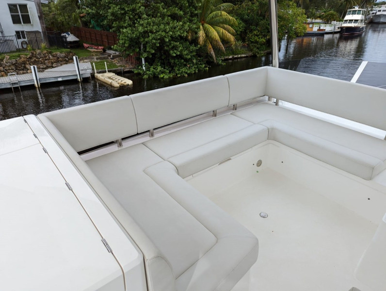 MANHATTAN 52  2018 52' 0" SUNSEEKER