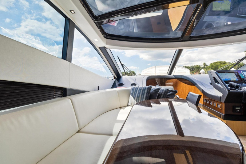 PREDATOR 68 2018 68' 0" SUNSEEKER