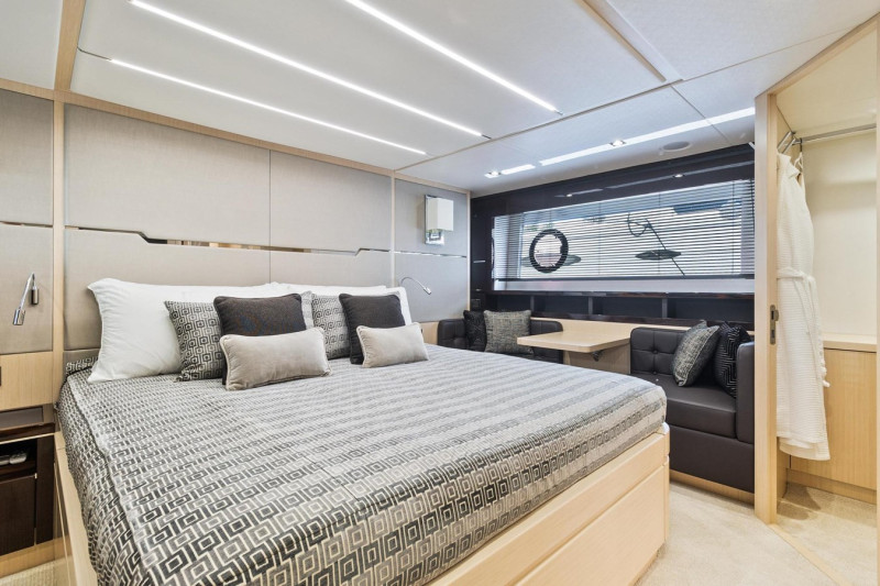PREDATOR 68 2018 68' 0" SUNSEEKER
