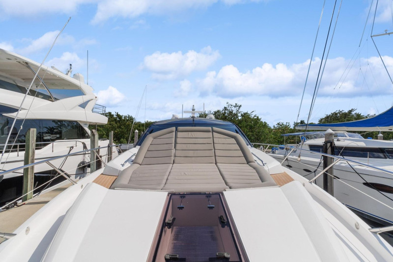 PREDATOR 68 2018 68' 0" SUNSEEKER