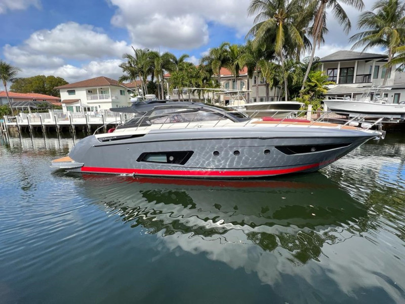 2013 52' 4" AZIMUT YACHTS
