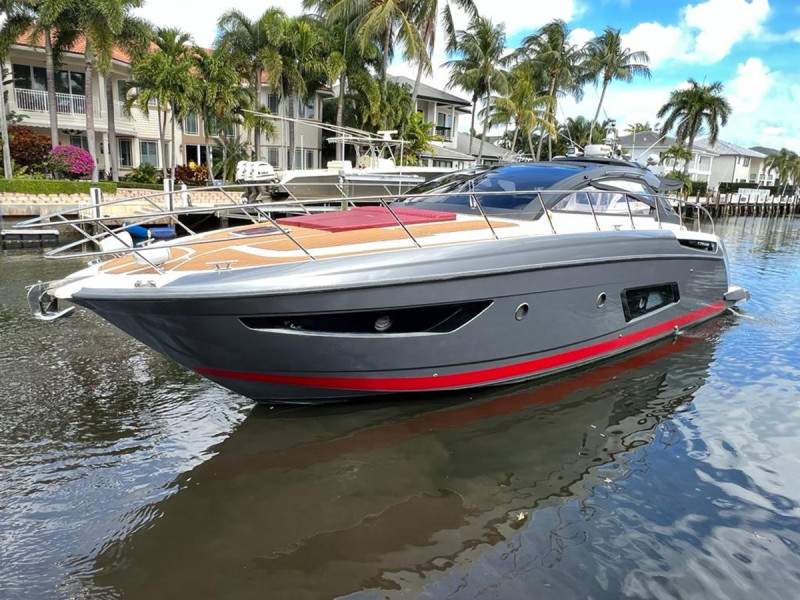 2013 52' 4" AZIMUT YACHTS