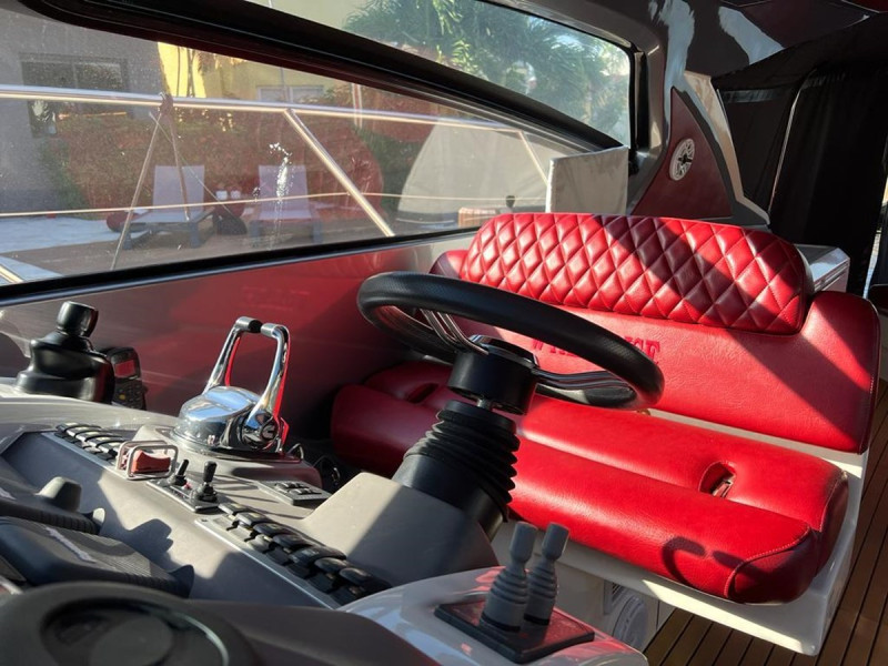 2013 52' 4" AZIMUT YACHTS