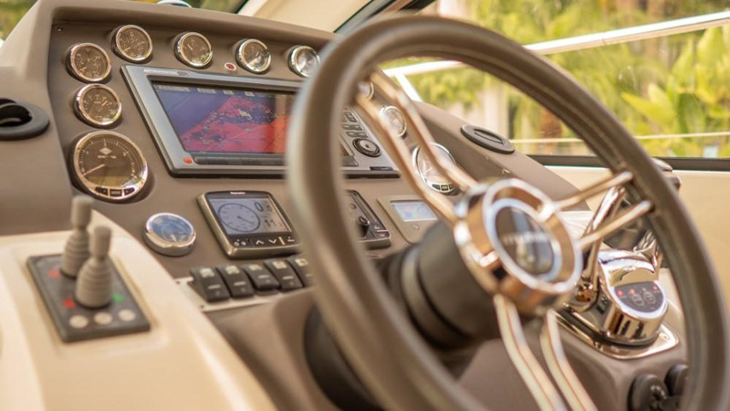 2013 52' 4" AZIMUT YACHTS