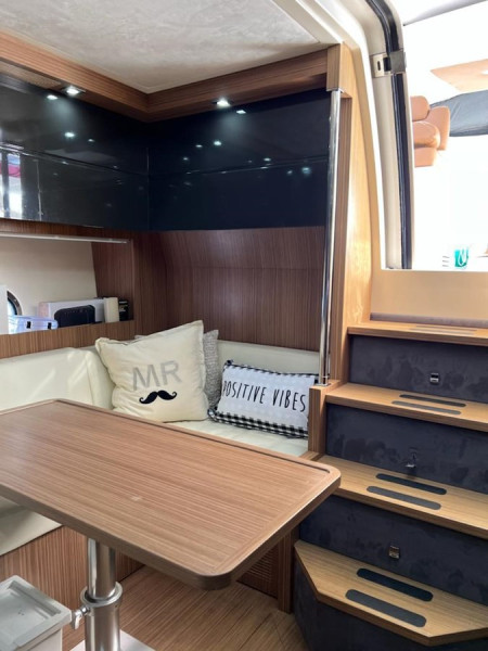 2013 52' 4" AZIMUT YACHTS