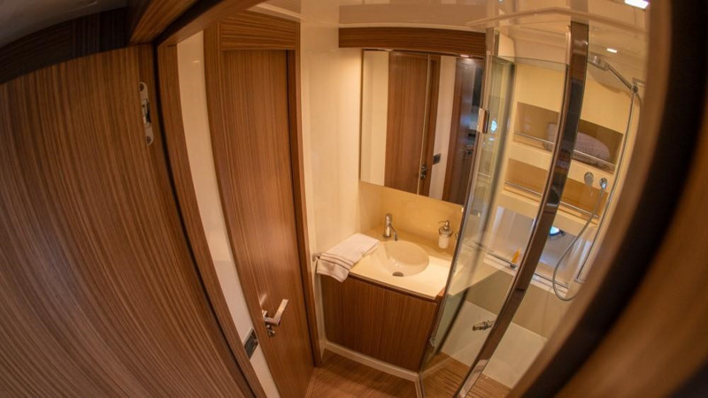 2013 52' 4" AZIMUT YACHTS