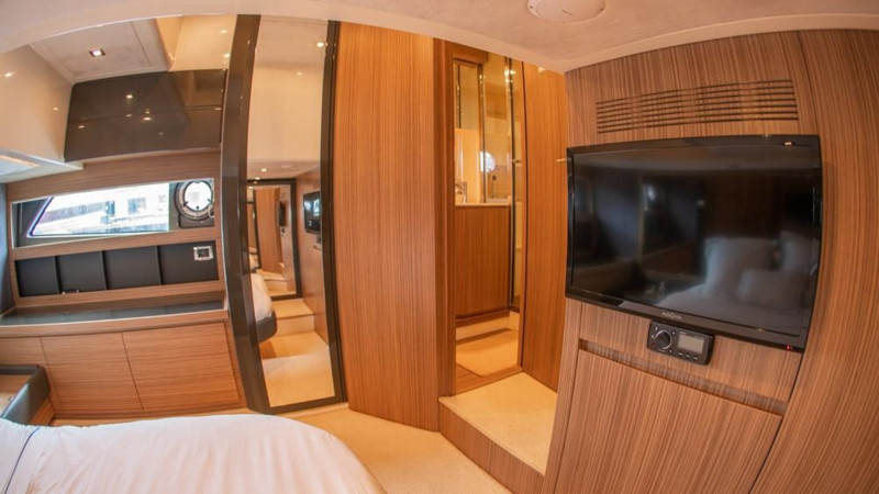 2013 52' 4" AZIMUT YACHTS