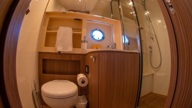 2013 52' 4" AZIMUT YACHTS