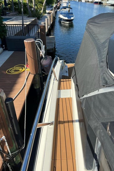 2013 52' 4" AZIMUT YACHTS