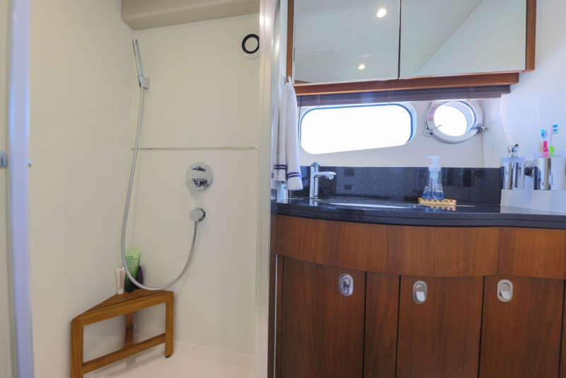 2017 55' 0" SUNSEEKER