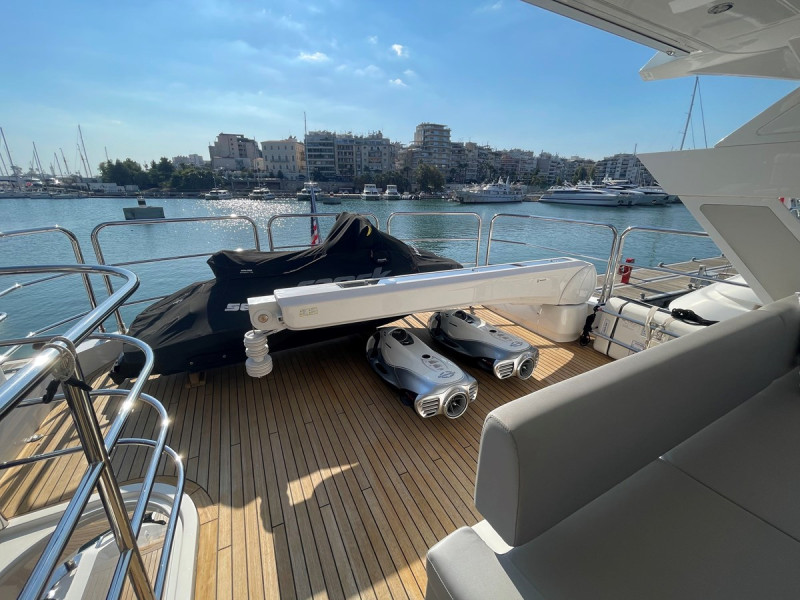 76 YACHT 2019 77' 5" SUNSEEKER