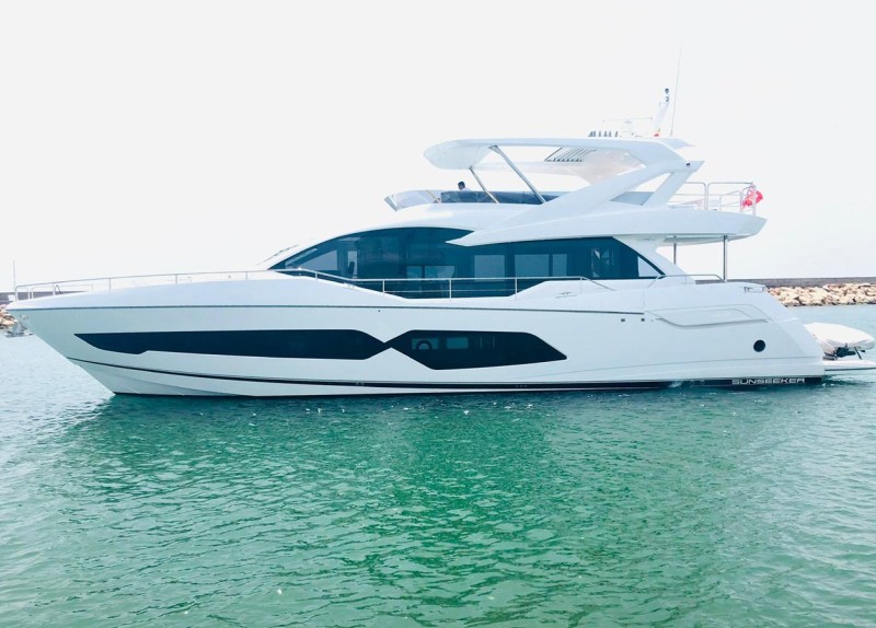 76 YACHT 2019 77' 5" SUNSEEKER
