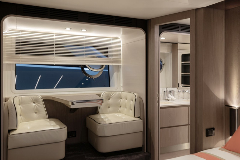 AZIMUT 72 FLYBRIDGE 2020 74' 3" AZIMUT YACHTS