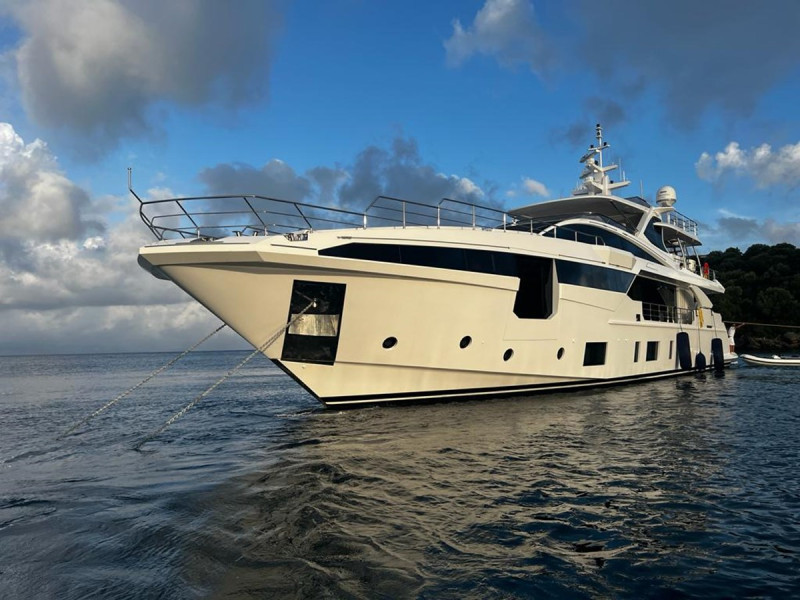 Azimut Grande 35M 2022 114' 10