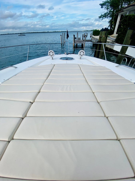 PREDATOR 60 2010 60' 0" SUNSEEKER